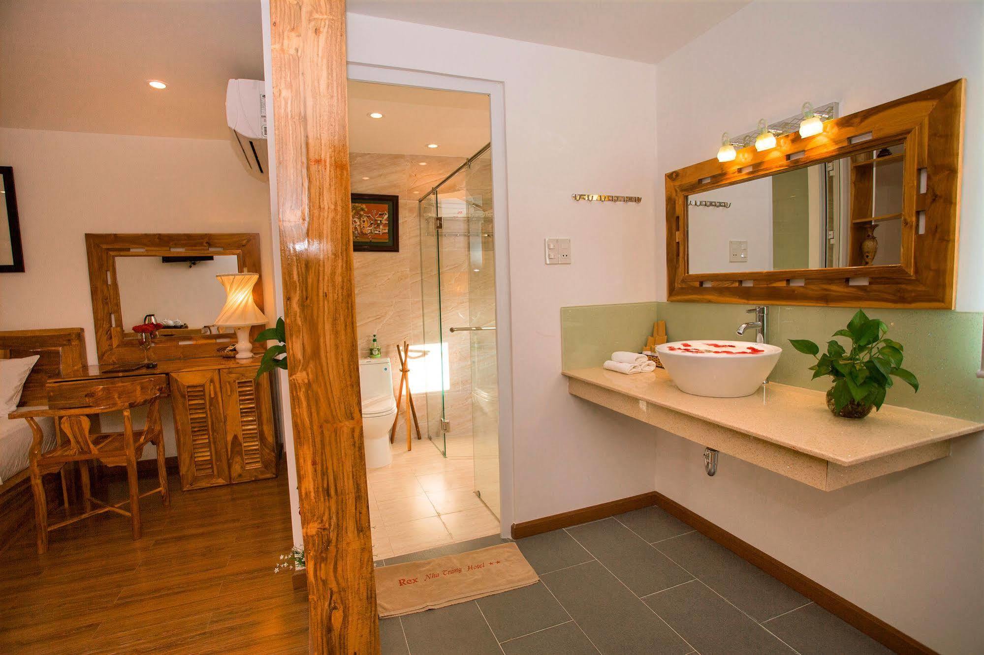 Rex Hotel & Apartment Nha Trang Bagian luar foto