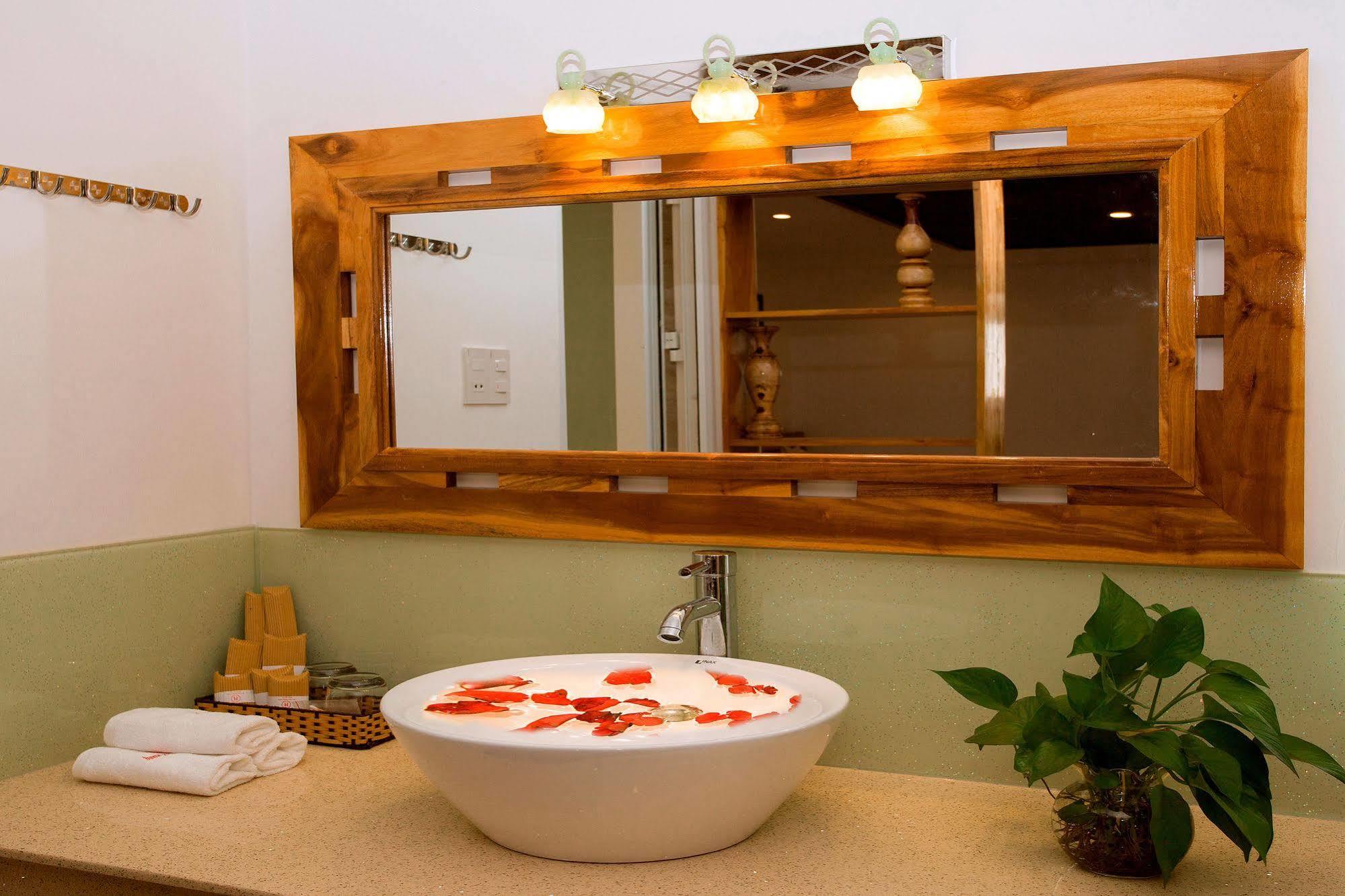 Rex Hotel & Apartment Nha Trang Bagian luar foto